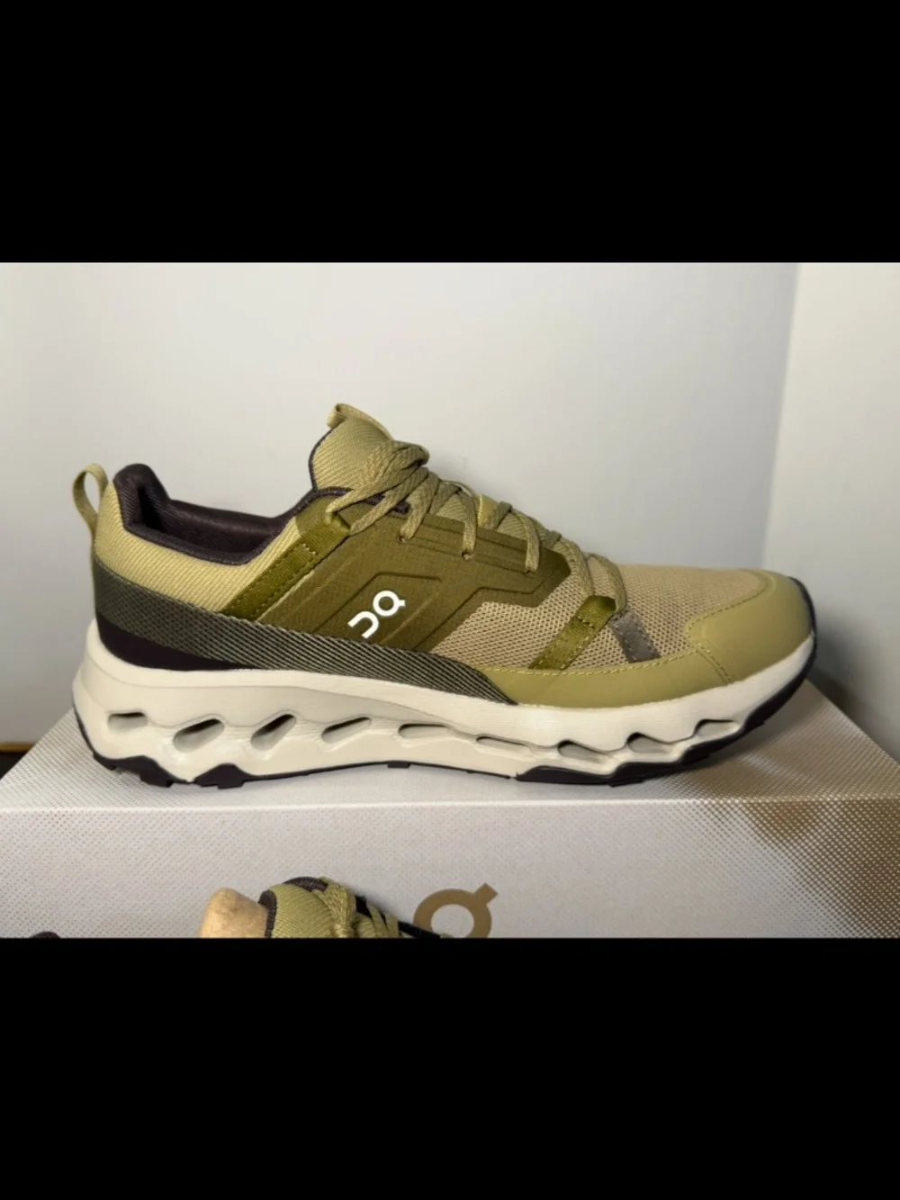 ON Running On Cloudhorizon Hiking/Walking/Trail Shoes Sneakers Safari Green/Ice